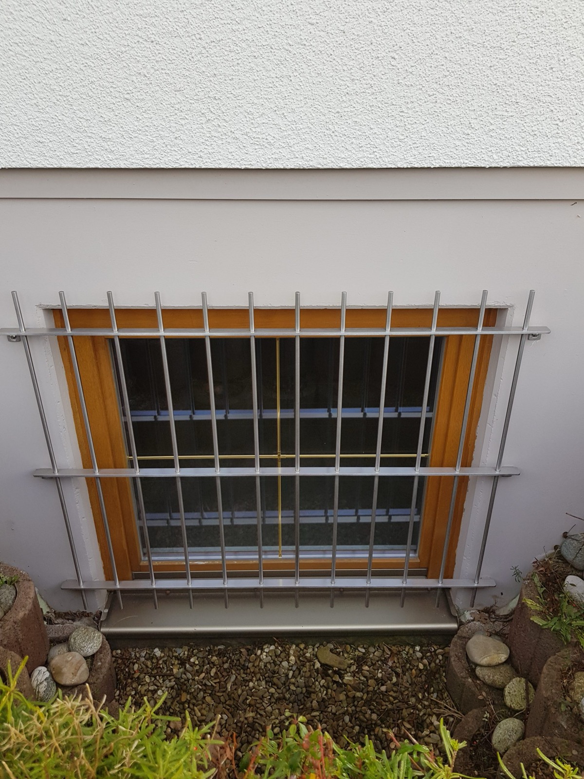 Einbruchschutzgitter aus Metall für Erdgeschossfenster