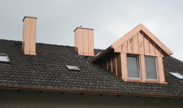 Metalldach vom Spengler Fachbetrieb fachgerecht montiert