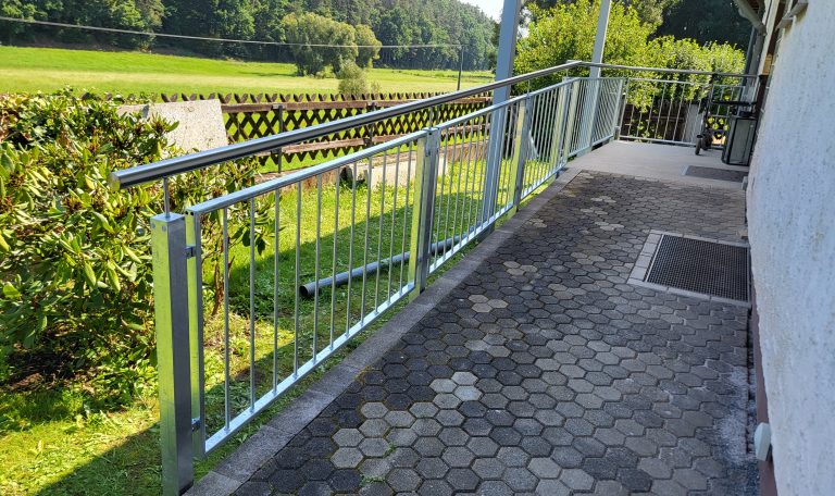 Pulverbeschichtetes Balkongeländer aus Metall für den Außenbereich